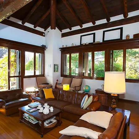 Veglio Sleeps 6