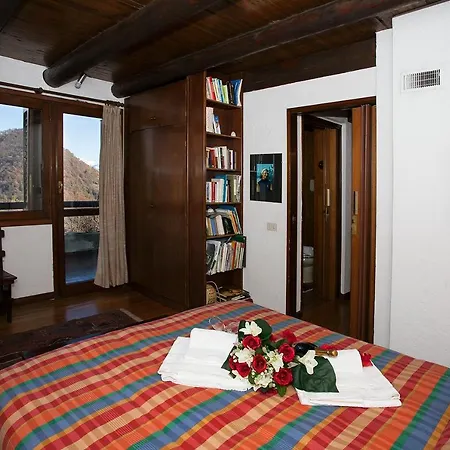 Veglio Sleeps 6 Villa