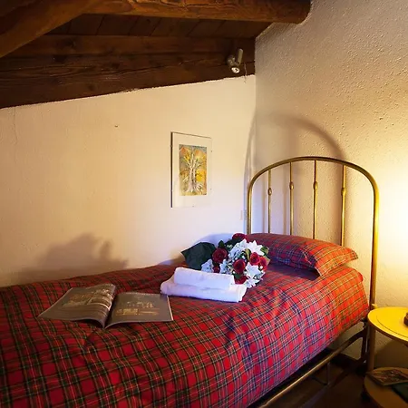 Veglio Sleeps 6 ヴィラ *
